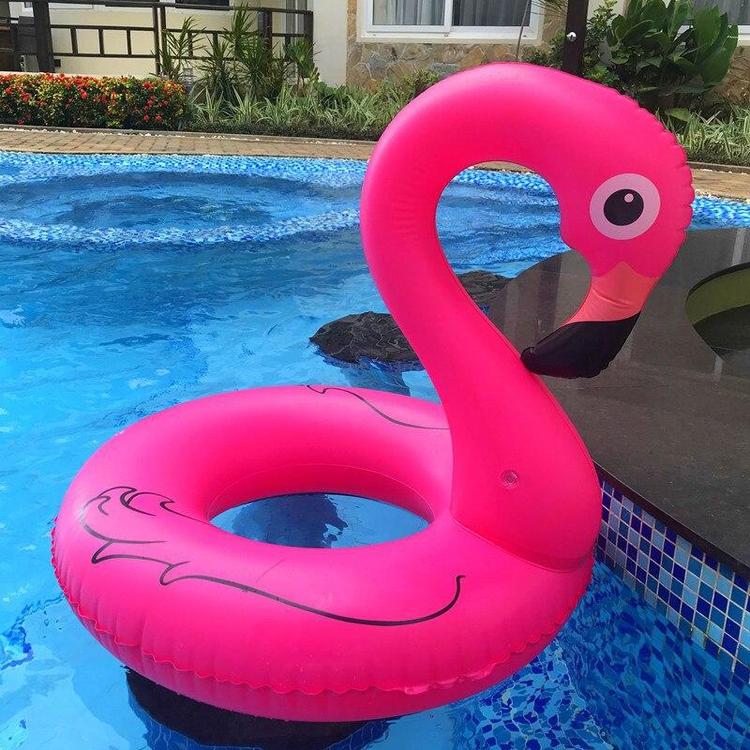 Bouée Géante Luxe Flamant Rose Gold Sunnylife - Glamour et Détente - Petit Pois Bouée Géante Luxe Flamant Rose Gold Sunnylife - Glamour et Détente - Petit Pois